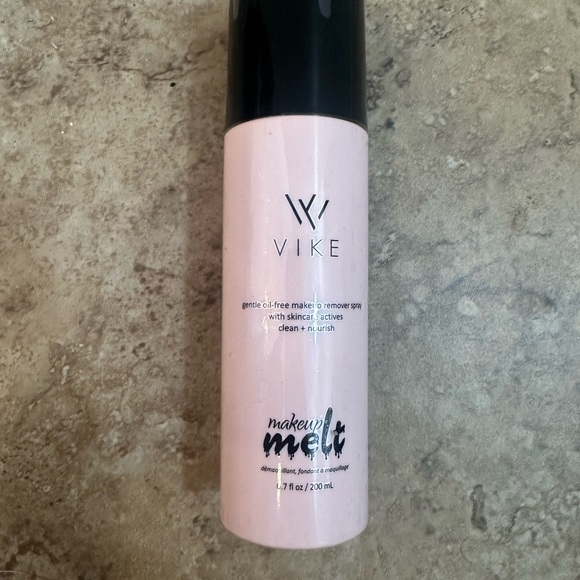 BNIP Vike Makeup Melt 🩷 - Picture 2 of 7